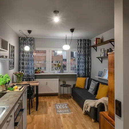 Shortstaypoland Wolska Apartament *